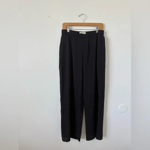 Abercrombie & Fitch Drapey Pull-On Pant – Black – Size Small - Picture 2 of 5